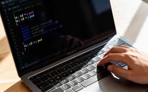 Linux分号命令怎么用，Linux如何在一行执行多个命令？